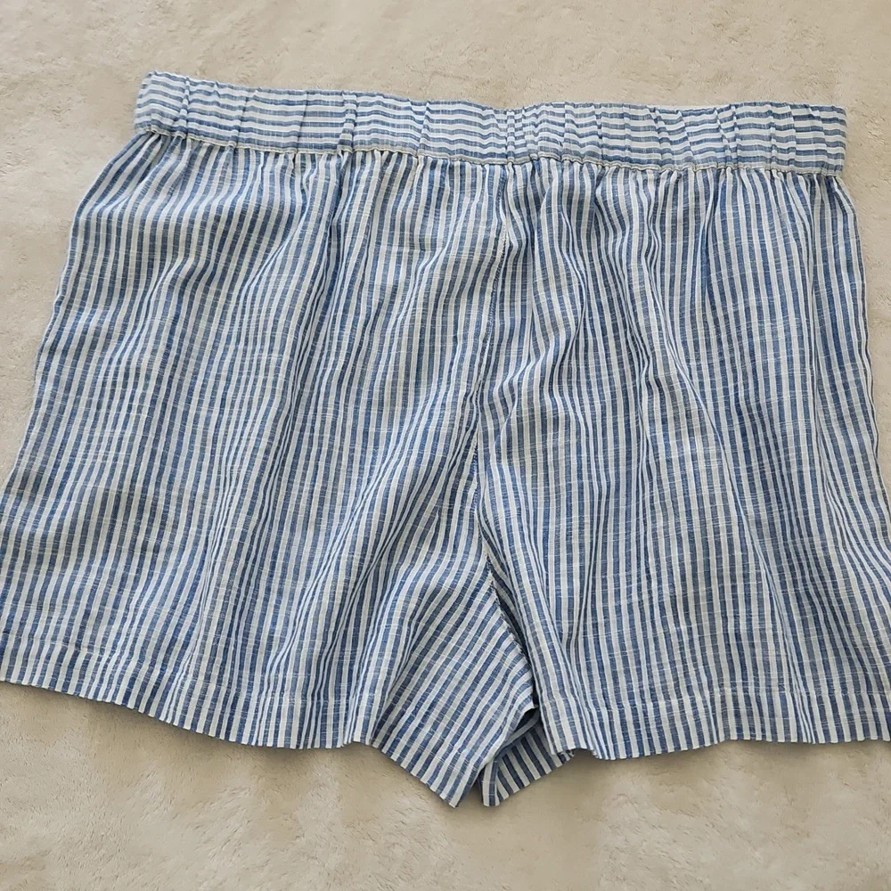 NWT Tommy Bahama Blue and White 100%‎ Cotton Striped Pull-on Shorts: Size- XL